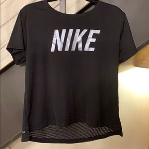 Light weight running tee